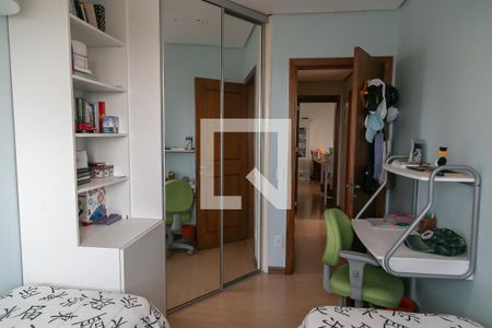 Apartamento à venda com 220m², 3 quartos e 3 vagasQuarto 2