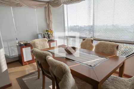 Sala de apartamento à venda com 3 quartos, 220m² em Tristeza, Porto Alegre