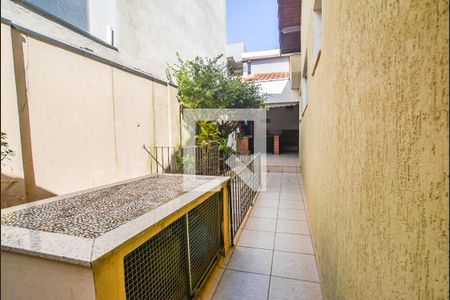 Casa à venda com 220m², 3 quartos e 4 vagasQuintal