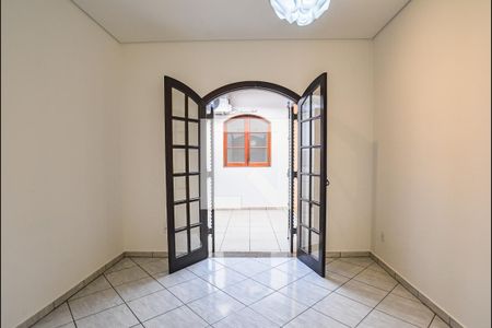 Casa à venda com 220m², 3 quartos e 4 vagasQuarto 2