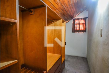 Casa à venda com 220m², 3 quartos e 4 vagasCloset da suíte