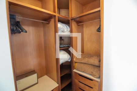 Apartamento à venda com 50m², 1 quarto e 1 vaga Apartamento à venda com 50m², 1 quarto e 1 vagaCloset