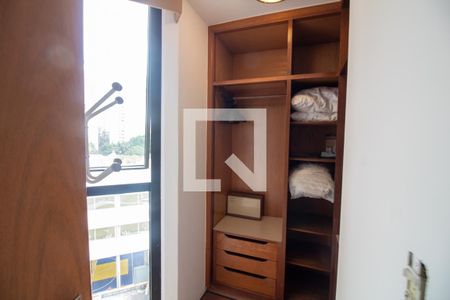 Apartamento à venda com 50m², 1 quarto e 1 vaga Apartamento à venda com 50m², 1 quarto e 1 vagaCloset