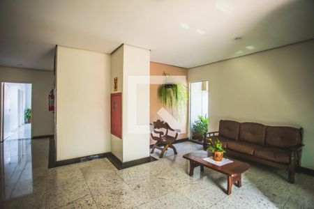 Apartamento à venda com 63m², 2 quartos e 1 vaga Apartamento à venda com 63m², 2 quartos e 1 vagaHall social