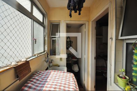 Apartamento à venda com 67m², 2 quartos e 1 vagaÁrea de Serviço