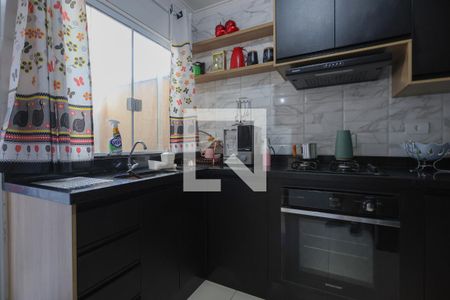 Casa de condomínio à venda com 59m², 2 quartos e sem vaga Casa de condomínio à venda com 59m², 2 quartos e sem vagaCozinha