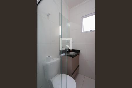 Casa de condomínio à venda com 59m², 2 quartos e sem vaga Casa de condomínio à venda com 59m², 2 quartos e sem vagaBanheiro da Suíte 2