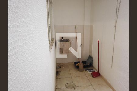 Casa de condomínio para alugar com 140m², 4 quartos e 1 vaga Casa de condomínio para alugar com 140m², 4 quartos e 1 vagaÁrea de Serviço