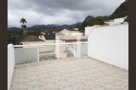 Casa de condomínio para alugar com 140m², 4 quartos e 1 vaga Casa de condomínio para alugar com 140m², 4 quartos e 1 vagaTerraço