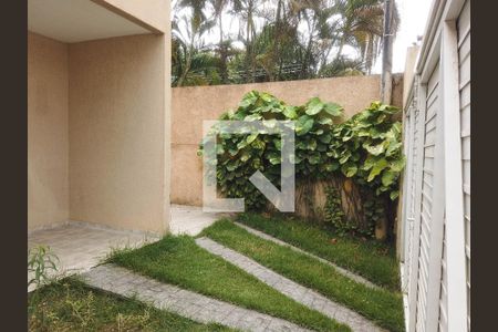 Garagem de casa de condomínio para alugar com 4 quartos, 140m² em Jacarepaguá, Rio de Janeiro