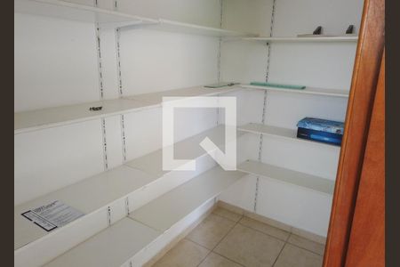 Casa de condomínio para alugar com 140m², 4 quartos e 1 vaga Casa de condomínio para alugar com 140m², 4 quartos e 1 vagaCloset da Suíte 1