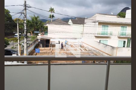 Casa de condomínio para alugar com 140m², 4 quartos e 1 vaga Casa de condomínio para alugar com 140m², 4 quartos e 1 vagaVaranda da Suíte 1