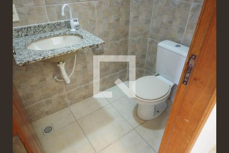 Casa de condomínio para alugar com 140m², 4 quartos e 1 vaga Casa de condomínio para alugar com 140m², 4 quartos e 1 vagaBanheiro Social