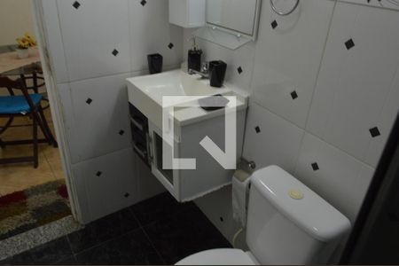 Casa de condomínio à venda com 100m², 3 quartos e sem vagaBanheiro