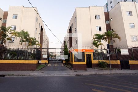 Apartamento à venda com 98m², 3 quartos e 1 vagaFachada