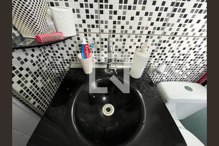 Casa à venda com 120m², 2 quartos e 1 vaga Casa à venda com 120m², 2 quartos e 1 vagaBanheiro da Suíte 1