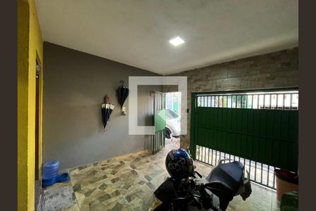 Casa à venda com 120m², 2 quartos e 1 vaga Casa à venda com 120m², 2 quartos e 1 vagaGaragem