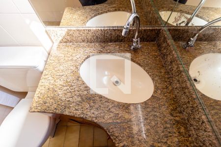 Apartamento à venda com 77m², 3 quartos e 1 vagaDetalhe - Banheiro