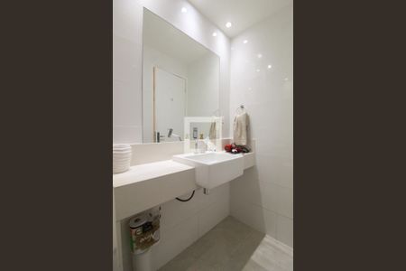 Apartamento para alugar com 82m², 3 quartos e 1 vaga Apartamento para alugar com 82m², 3 quartos e 1 vagaBanheiro social