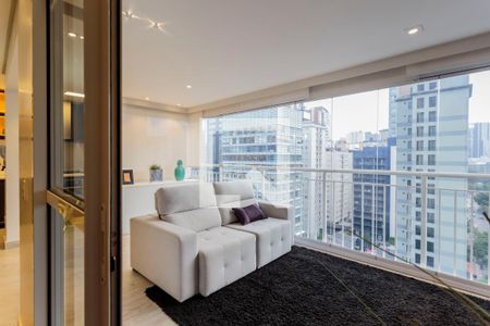 Sala de kitnet/studio para alugar com 1 quarto, 54m² em Vila Nova Conceição, São Paulo