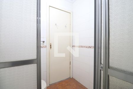 Apartamento à venda com 85m², 2 quartos e 1 vagaDetalhe do banheiro