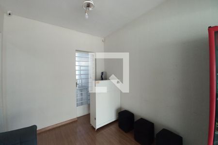 Casa à venda com 140m², 4 quartos e 2 vagas Casa à venda com 140m², 4 quartos e 2 vagasGaragem