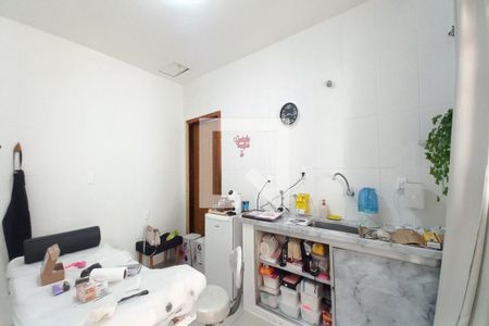 Casa à venda com 140m², 4 quartos e 2 vagas Casa à venda com 140m², 4 quartos e 2 vagasCozinha