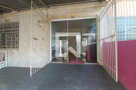 Casa à venda com 140m², 4 quartos e 2 vagas Casa à venda com 140m², 4 quartos e 2 vagasGaragem