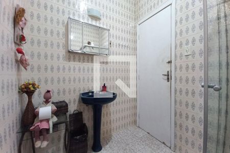 Casa à venda com 140m², 4 quartos e 2 vagas Casa à venda com 140m², 4 quartos e 2 vagasBanheiro