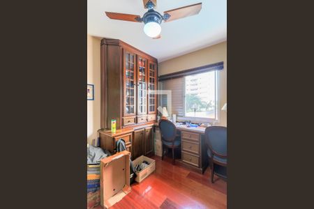 Apartamento à venda com 170m², 4 quartos e 2 vagasQuarto 2