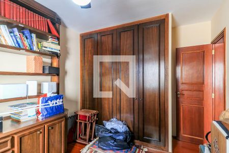 Apartamento à venda com 170m², 4 quartos e 2 vagasQuarto 2