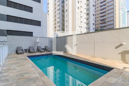 Apartamento à venda com 170m², 4 quartos e 2 vagasÁrea comum - Piscina
