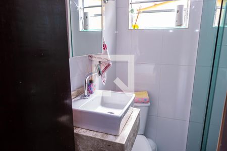 Casa à venda com 76m², 3 quartos e 2 vagas Casa à venda com 76m², 3 quartos e 2 vagasBanheiro