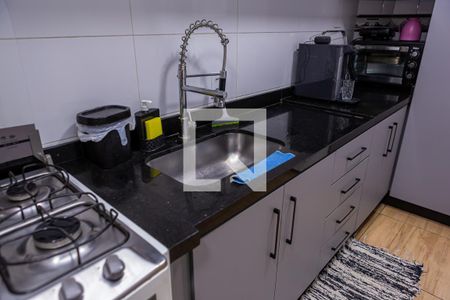 Casa à venda com 76m², 3 quartos e 2 vagas Casa à venda com 76m², 3 quartos e 2 vagasCozinha