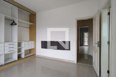 Casa de condomínio à venda com 250m², 4 quartos e 2 vagasQuarto 2 - Suíte