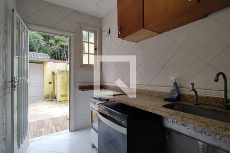 Casa de condomínio à venda com 250m², 4 quartos e 2 vagasCozinha - Armários