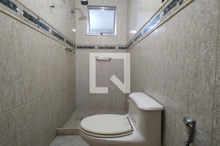 Casa de condomínio à venda com 250m², 4 quartos e 2 vagasBanheiro da Suíte