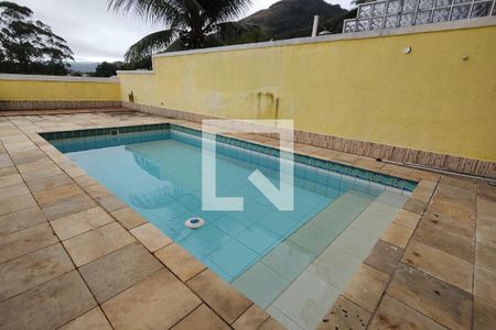 Casa de condomínio à venda com 250m², 4 quartos e 2 vagasPiscina