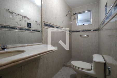 Casa de condomínio à venda com 250m², 4 quartos e 2 vagasBanheiro da Suíte