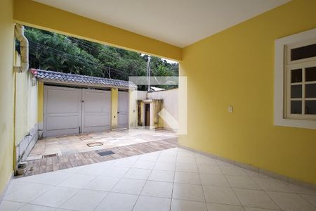 Casa de condomínio à venda com 250m², 4 quartos e 2 vagasGaragem