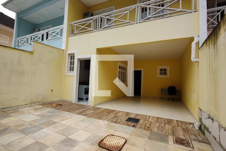 Casa de condomínio à venda com 250m², 4 quartos e 2 vagasGaragem