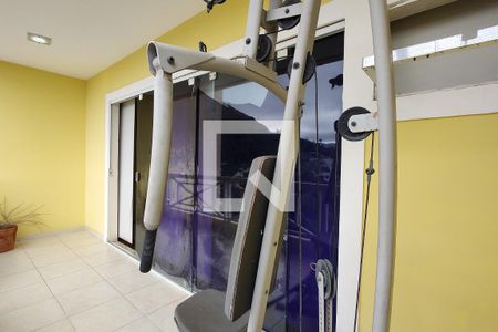 Casa de condomínio à venda com 250m², 4 quartos e 2 vagasVaranda