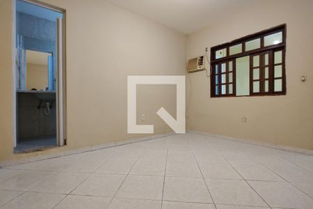 Casa de condomínio à venda com 250m², 4 quartos e 2 vagasQuarto 4 - Suíte