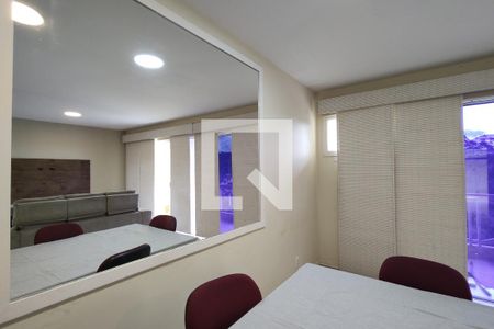 Sala de casa de condomínio à venda com 4 quartos, 250m² em Anil, Rio de Janeiro