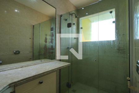 Casa de condomínio à venda com 250m², 4 quartos e 2 vagasBanheiro da Suíte