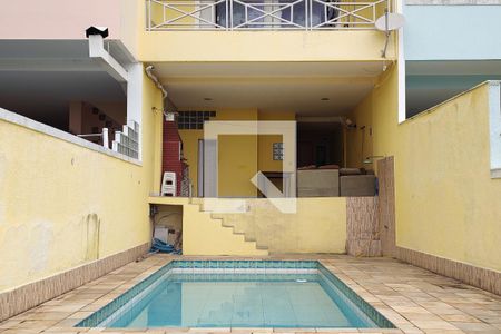 Casa de condomínio à venda com 250m², 4 quartos e 2 vagasPiscina