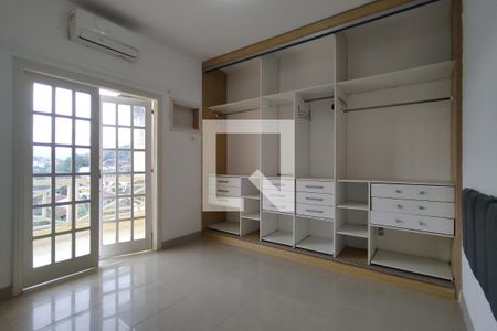 Casa de condomínio à venda com 250m², 4 quartos e 2 vagasQuarto 2 - Suíte