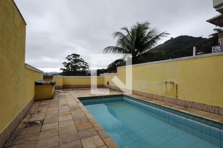 Casa de condomínio à venda com 250m², 4 quartos e 2 vagasPiscina