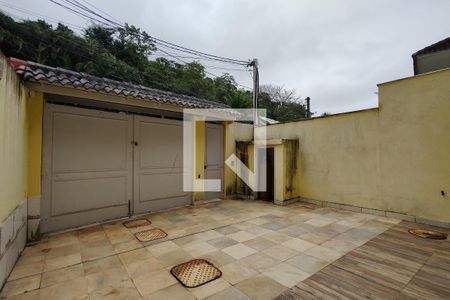 Casa de condomínio à venda com 250m², 4 quartos e 2 vagasGaragem