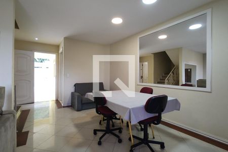 Sala de casa de condomínio à venda com 4 quartos, 250m² em Anil, Rio de Janeiro